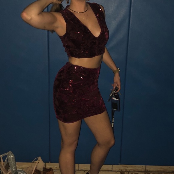 Formal Velvet 2 Piece with sequin accents - Picture 3 of 4